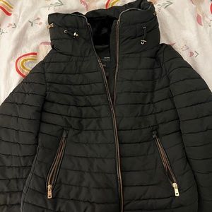 Zara Basic Outerwear Department Fur Collar Puffed Jacket Black and Gold